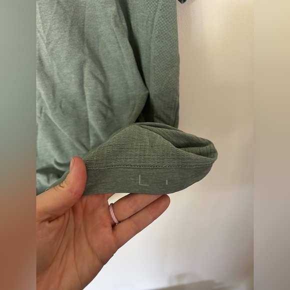 Lululemon Metal Vent Tech T Shirt Mens Large Sage Green Perfomance Light Tee - Picture 4 of 6